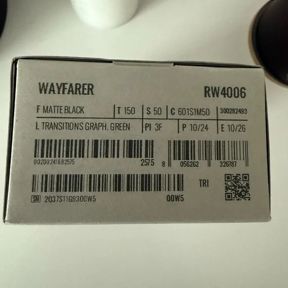 Ray-Ban Wayfarer Transitions- Clear to Sunglass Lenses - Picture 7 of 9